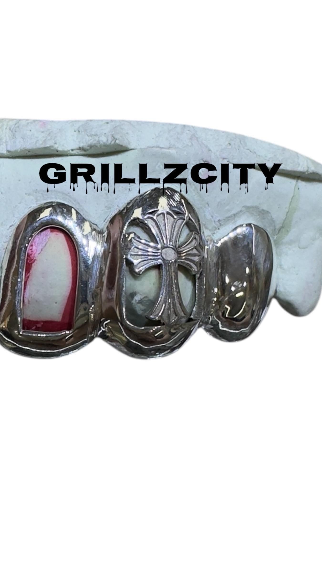 Custom Fit high polish grillz 3 Teeth with open face window Chrome Cross grillz fangs /gold Silver Slugs grillz with fangs for women and men - GrillzCity