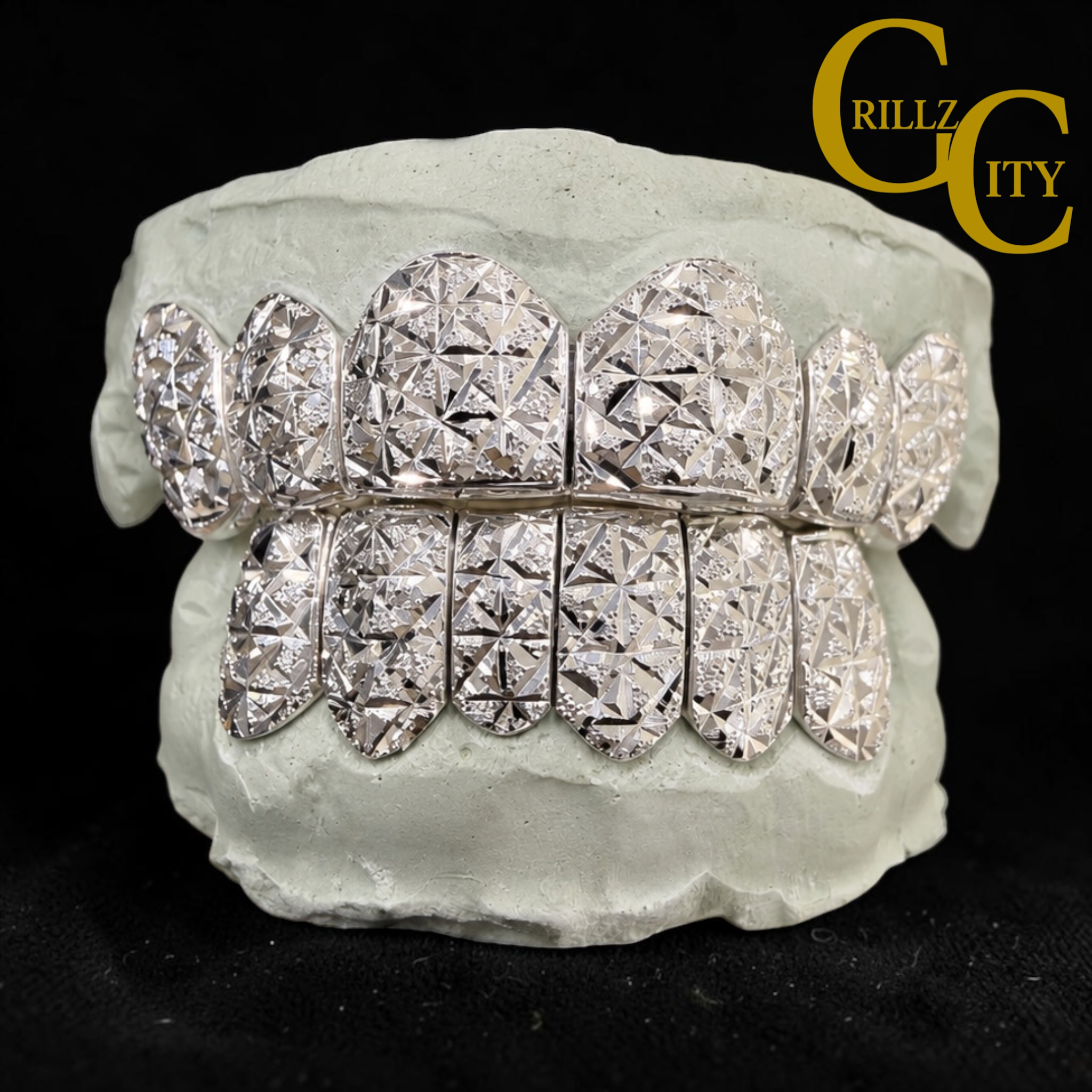 Grillz Gold Teeth / Custom Gold Grillz / 925 Silver Teeth Diamond dust Princess Cut design handmade Grillz