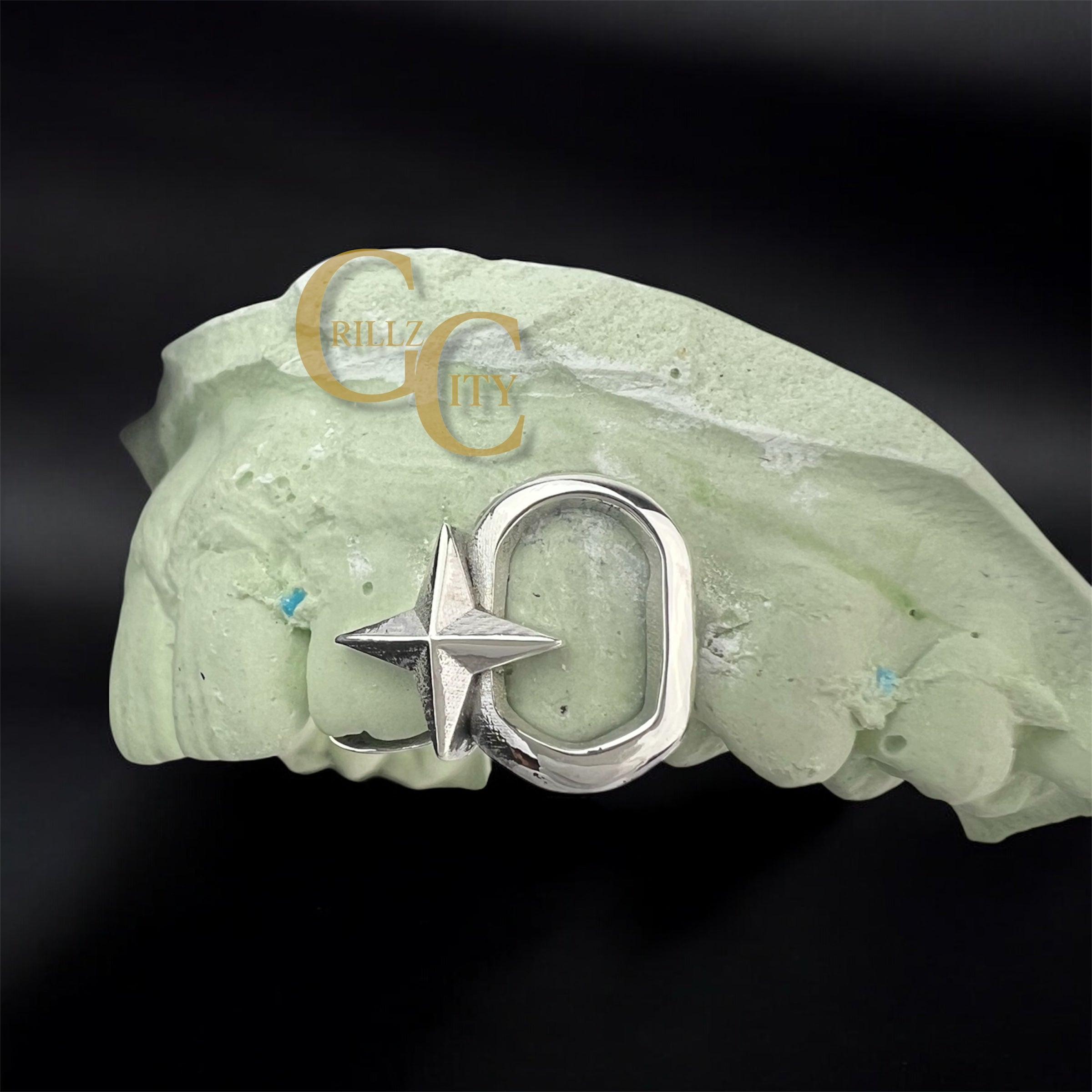 Custom Fit grillz  2 Teeth with star women Grillz fangs cap /925 Silver Slugs Grillz , window grillz Lisa Star with fangs with free mold kit - GrillzCity 