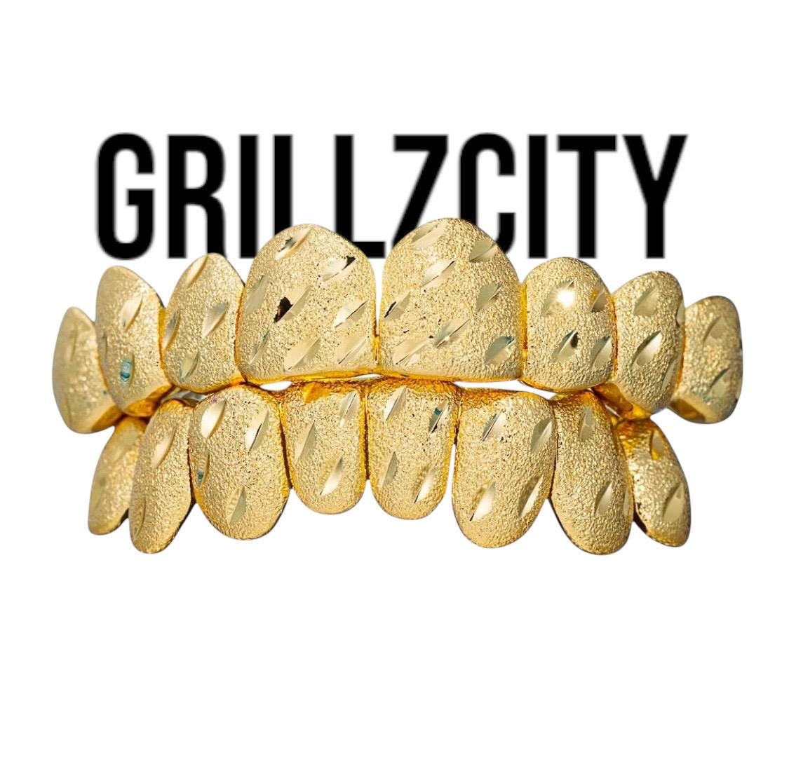 Custom Fit Grillz  Real Gold / 925 Silver Diamond Dust Gold Grillz Mirror Cut / Ice Cut Grillz with free mold kit and shipping by Grillzcity - GrillzCity 