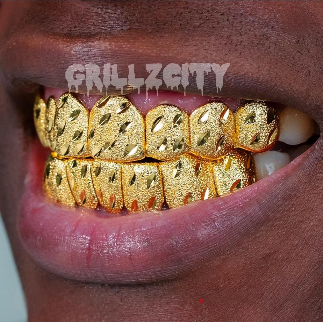 Custom Fit Grillz  Real Gold / 925 Silver Diamond Dust Gold Grillz Mirror Cut / Ice Cut Grillz with free mold kit and shipping by Grillzcity - GrillzCity 